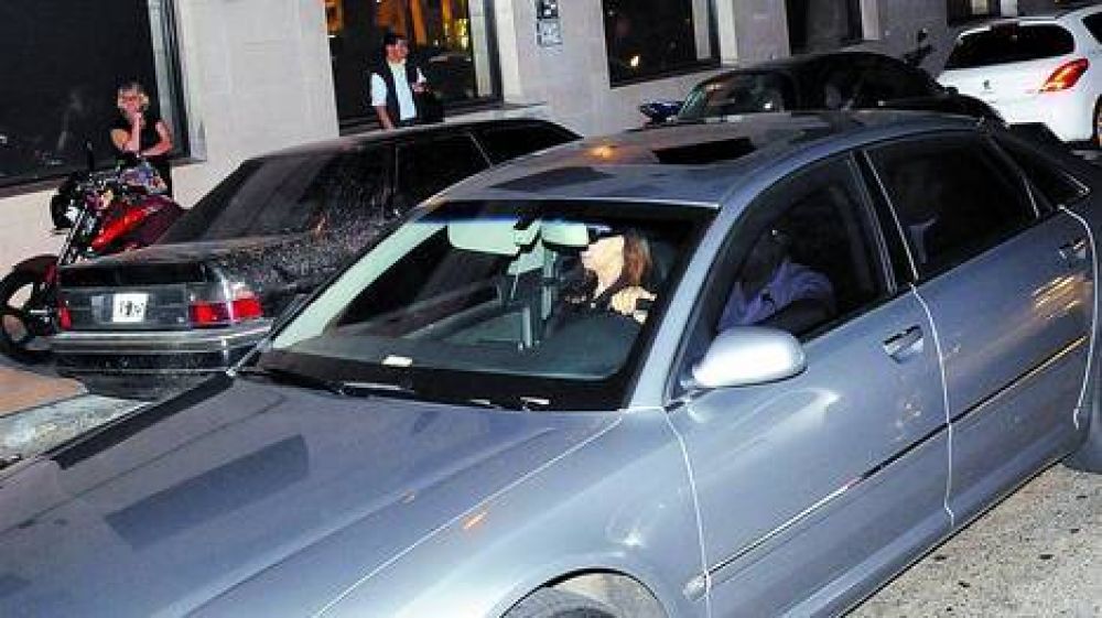 Cristina volvi� de urgencia para visitar a la madre de Kirchner