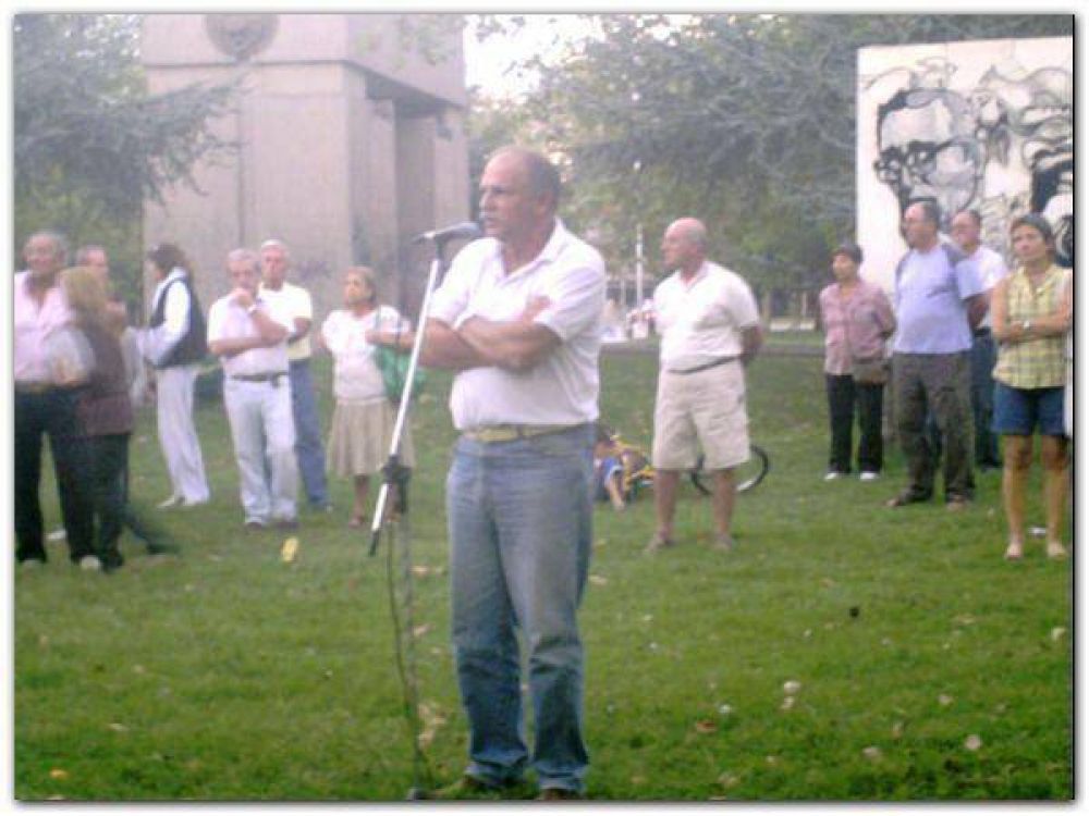 NECOCHEA: Se realiz� el acto �Por la memoria� en nuestra ciudad.
