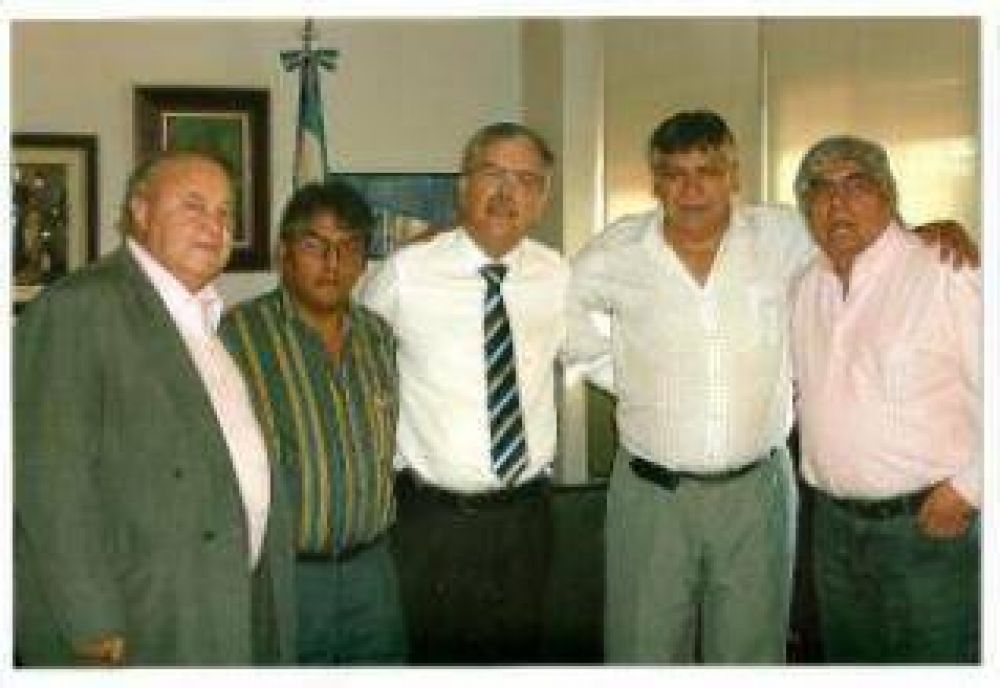 Importante reuni�n con ministro De Vido y Moyano por la situaci�n de Aceros Zapla.