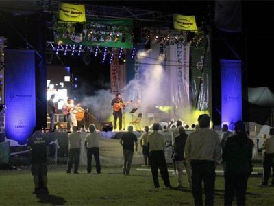 Est� rodando la Expo 2012 y hoy en su segundo d�a promete sorpresas