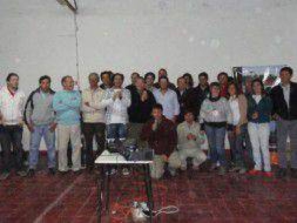 Cena de cierre del campeonato regional de vuelo a vela en Rivadavia