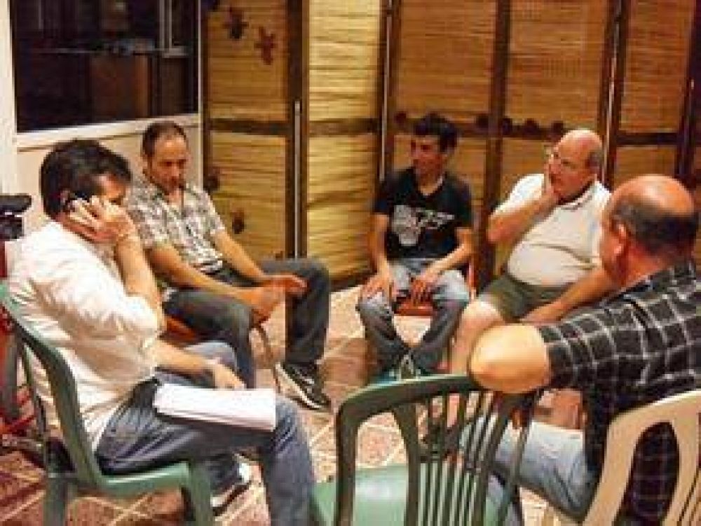 El gremio mercantil suma voluntades e ideas