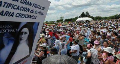 Una multitud en la beatificaci�n de la monja Mar�a Crescencia 