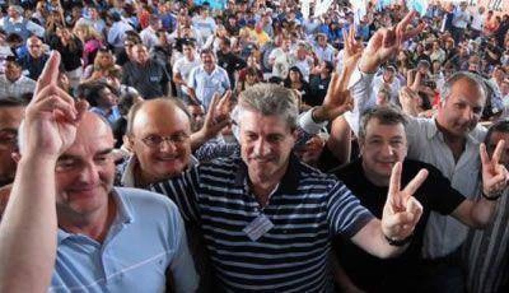 Williams es el nuevo presidente del PJ, Yauhar, Di Pierro y Buzzi los congresales nacionales