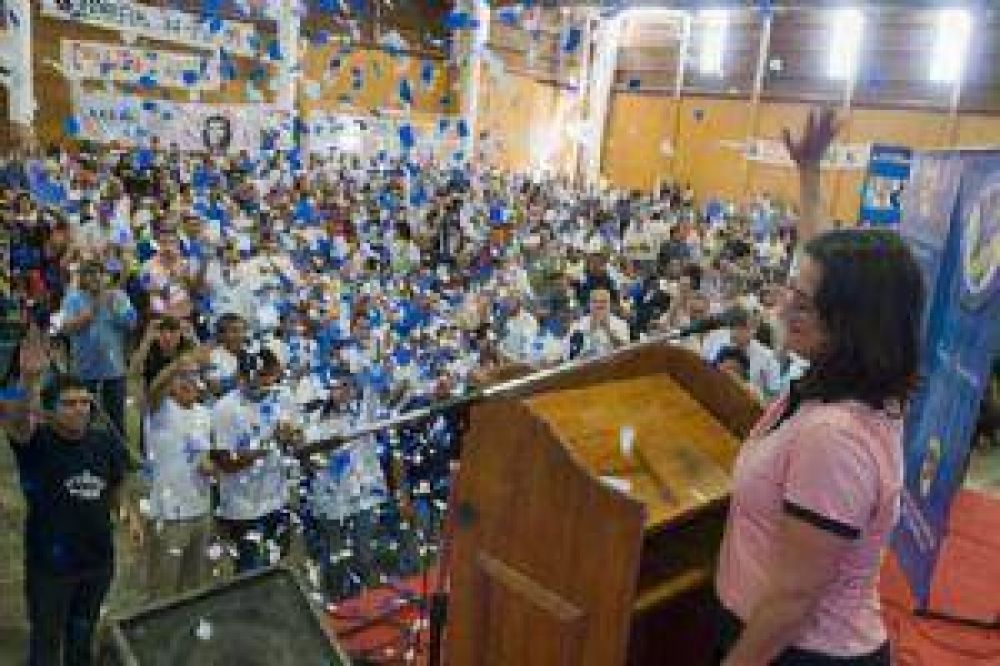 Luc�a quiere a la polic�a en la calle 
