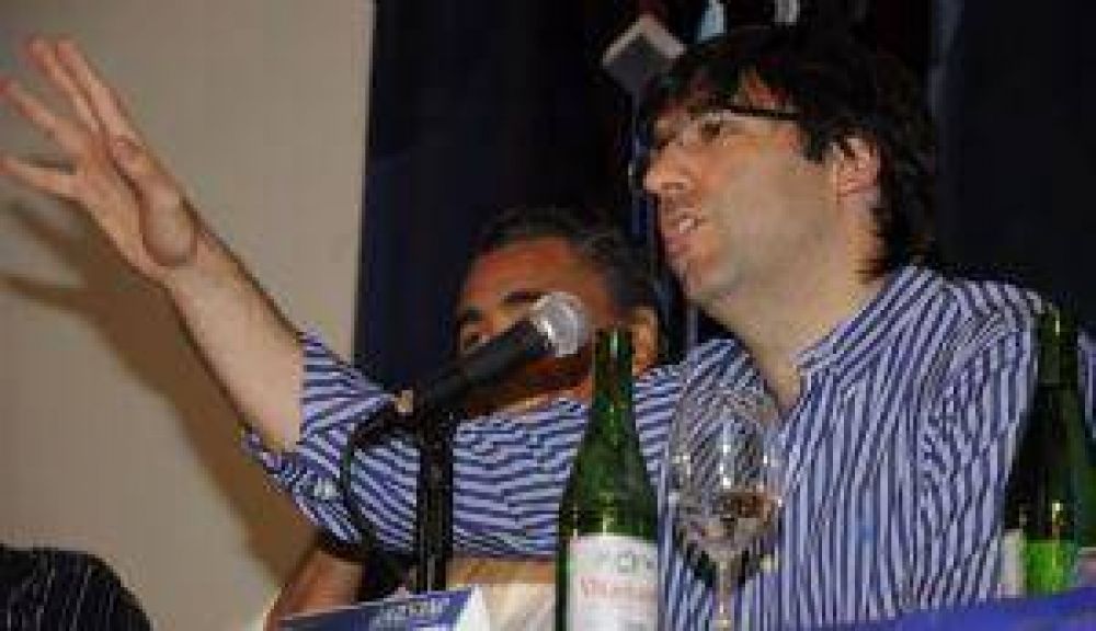 �Aqu�, en Santiago del Estero, se nota que hay Patria, felicitaciones� 