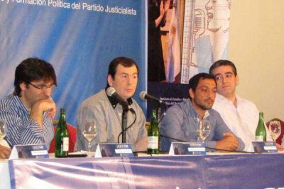 Con la presencia del gobernador Zamora finaliz� el congreso de Gestar 