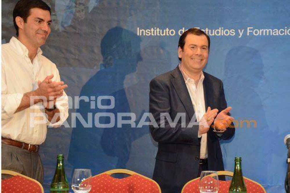 Zamora dijo sentirse "muy honrado" de poder recibir al Gestar en la provincia 