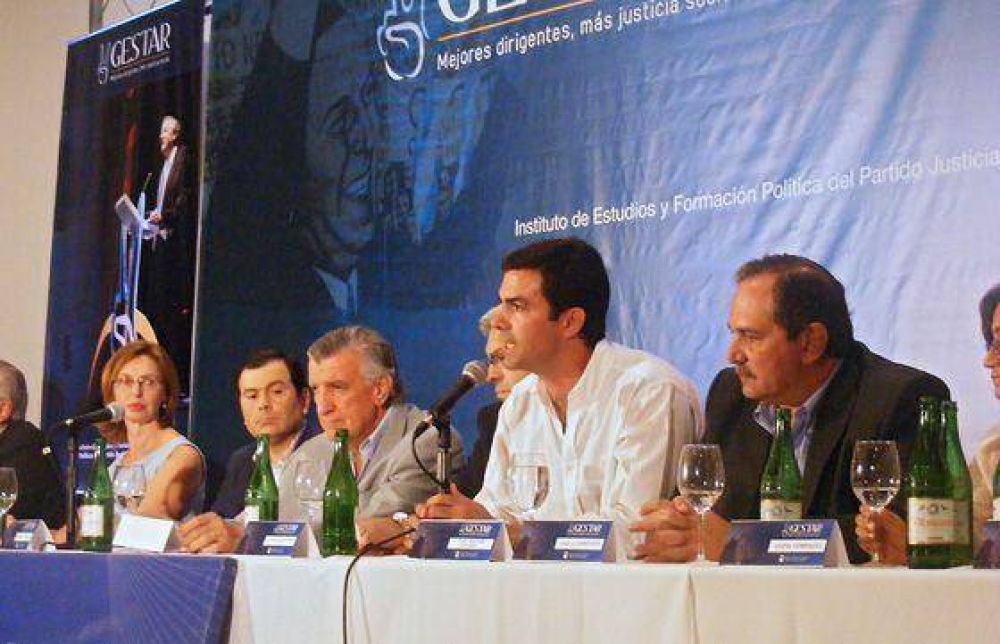 Urtubey particip� en un encuentro de Gestar y pidi� seguir trabajando en forma mancomunada 