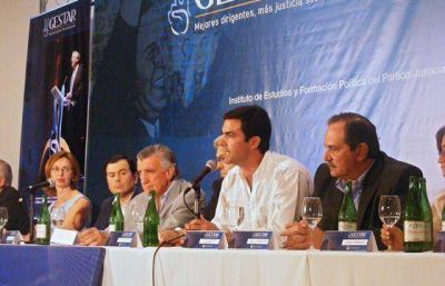 Urtubey particip� en un encuentro de Gestar y pidi� seguir trabajando en forma mancomunada 