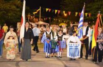 Fiesta de las Colectividades en el Parque 2 de Febrero	