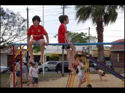 Se reinaugur� un polideportivo en barrio Lomas del Sur