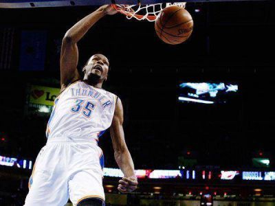 Con un triple doble, Durant lider� a Oklahoma