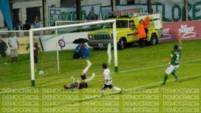 Sarmiento tuvo el premio a su b�squeda y volvi� al triunfo ante Ferro Carril Oeste