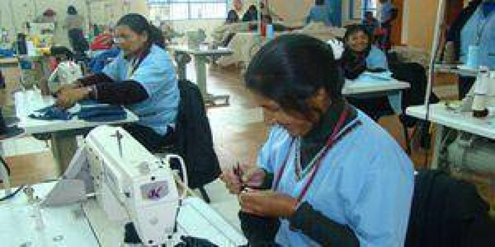Cinco consorcios canalizan la entrega de los microcr�ditos