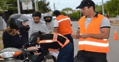 Retuvieron 22 autos y 42 motos en Controles de Alcoholemia y uso de Casco