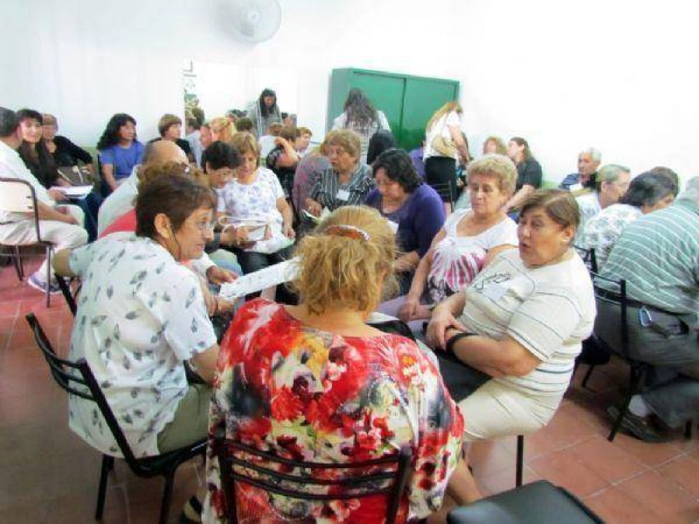 Adultos mayores reflexionan sobre la pr�xima jubilaci�n