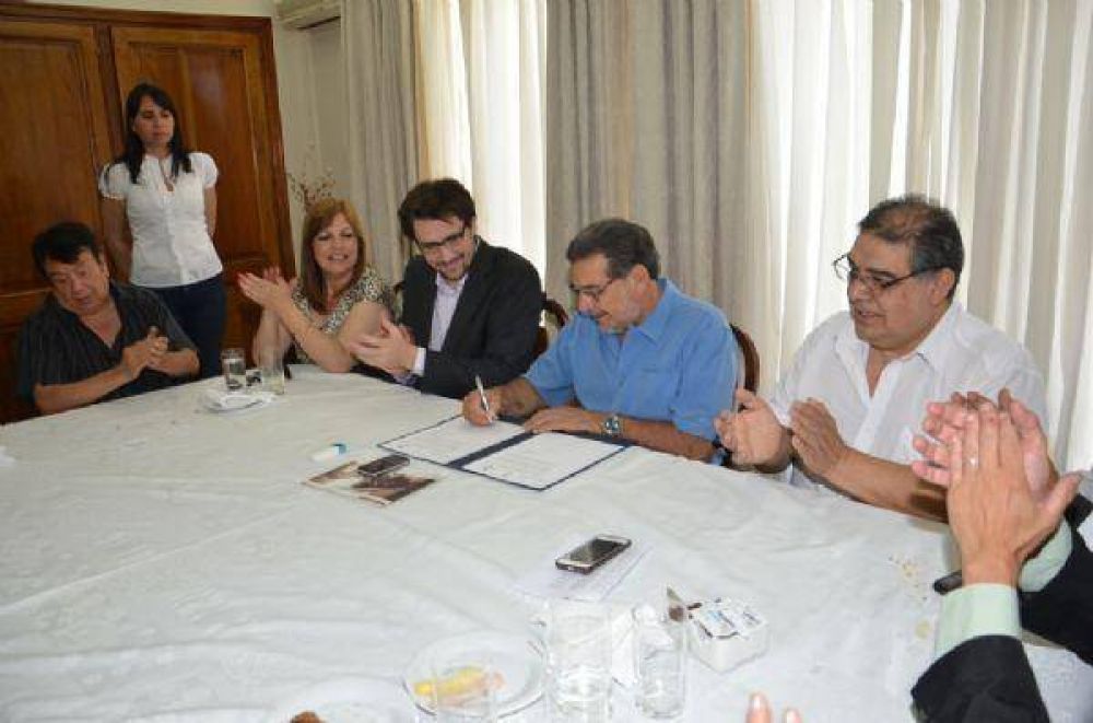 ATSA y Gobierno capacitar�n enfermeros en el interior provincial
