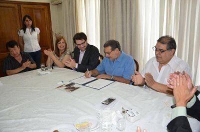 ATSA y Gobierno capacitar�n enfermeros en el interior provincial