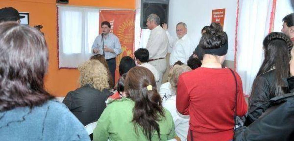 Melella encabez� el lanzamiento del programa de participaci�n vecinal en el barrio CGT