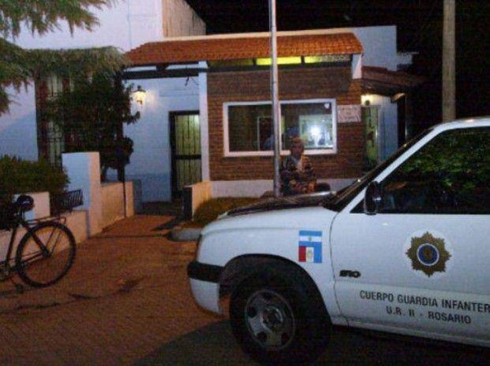 Una decena de ladrones armados desvalijaron una casa en zona sudoeste