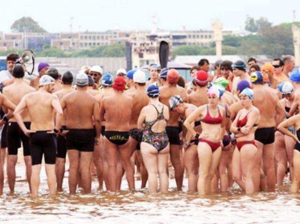 Nadadores de aguas abiertas piden m�s seguridad en el Paran�