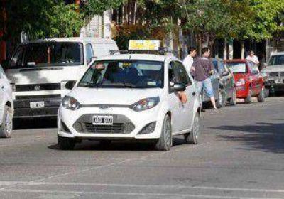 Taxistas impulsan una suba tarifaria para diciembre