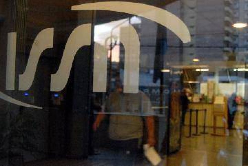 Se endurece la disputa entre cl�nicas y el ISSN