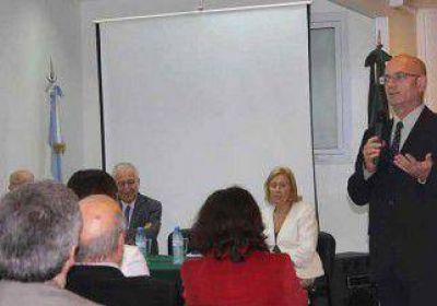 "Si me pregunta cu�l va a ser el futuro de esta universidad, sin ninguna duda Cipolletti" 