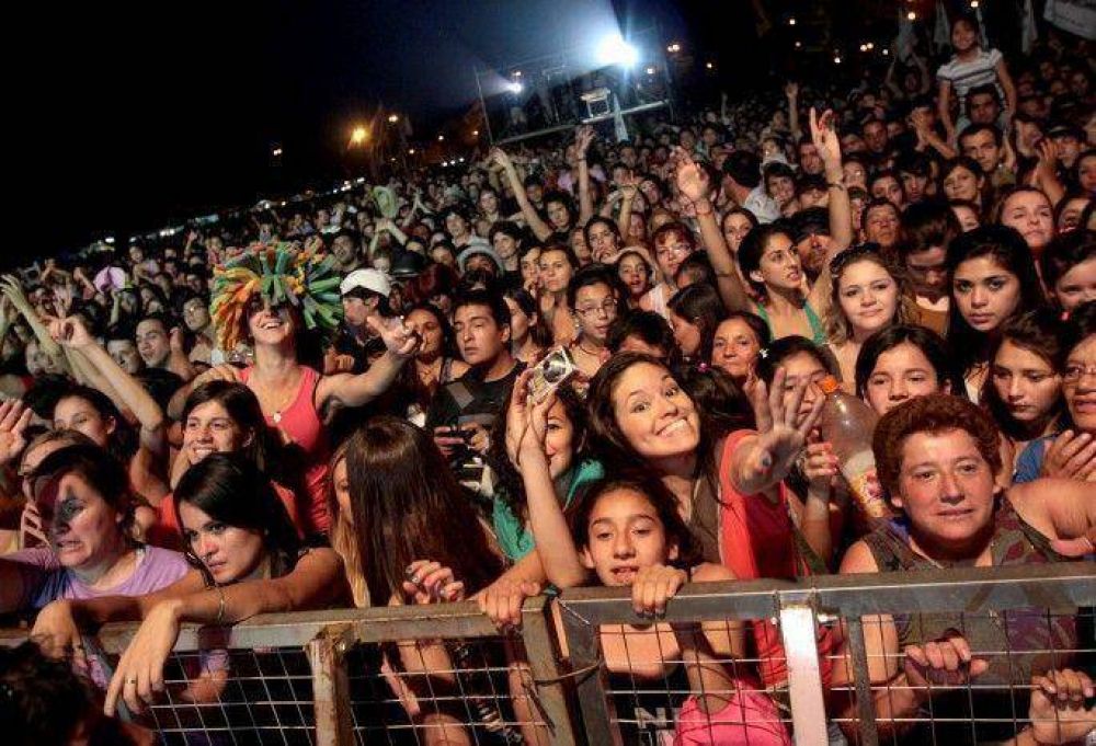 M�s de 10 mil voces le dijeron s� a la ley de medios en Mendoza 
