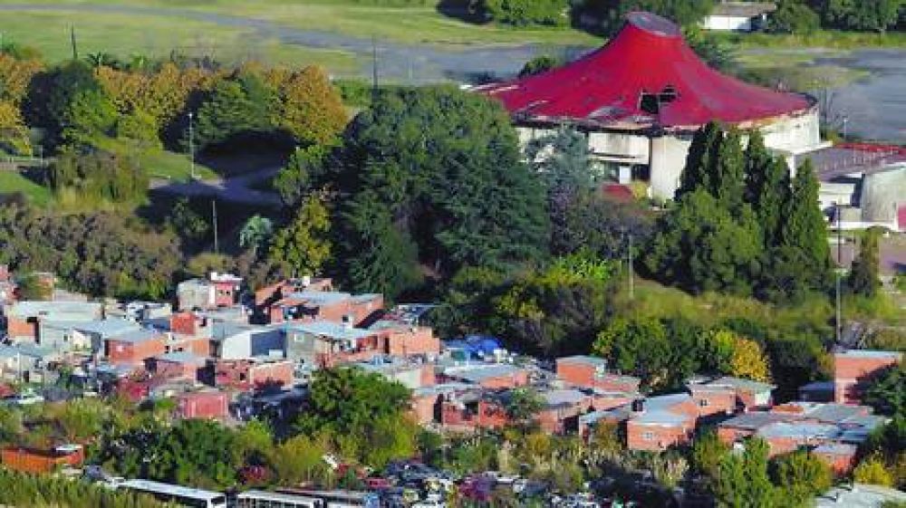 Costanera sur: Autorizan un barrio de lujo a cambio de urbanizar una villa