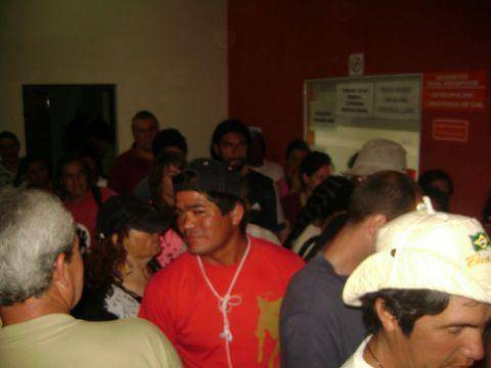 Movimientos sociales rechazan el nuevo programa de cooperativas