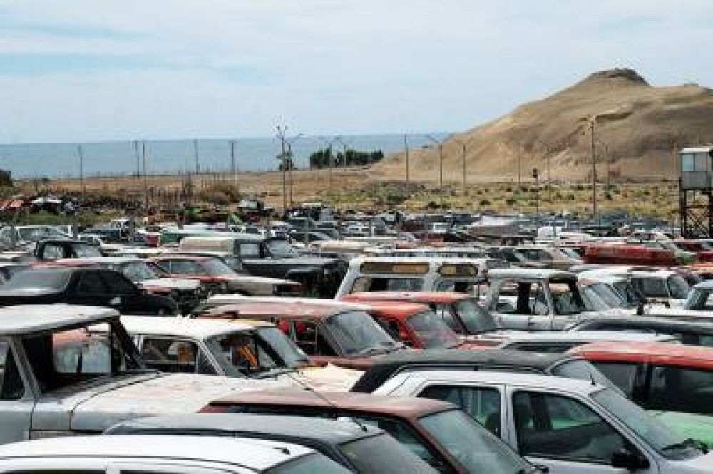 Convocatoria para titulares de veh�culos que permanecen en el corral�n
