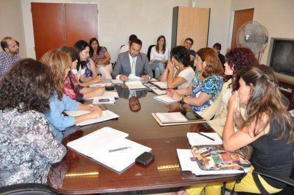 El Ministro de Educaci�n y su gabinete coordinaron acciones