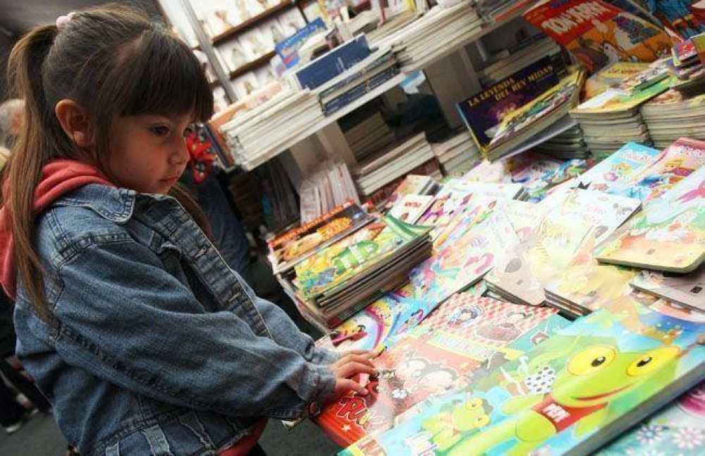 Los m�s chicos tambi�n tienen sus espacios literarios en la Feria del Libro