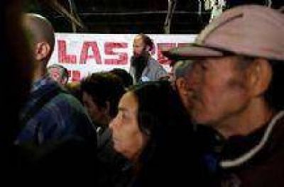 Una manifestante de El Galp�n fue detenida y luego liberada por la presi�n de los vecinos