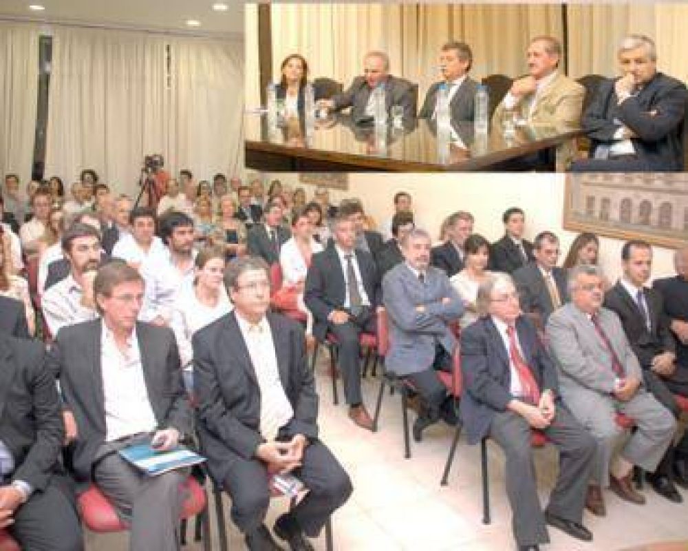 El gobernador Urribarri inaugur� obras en la UNER