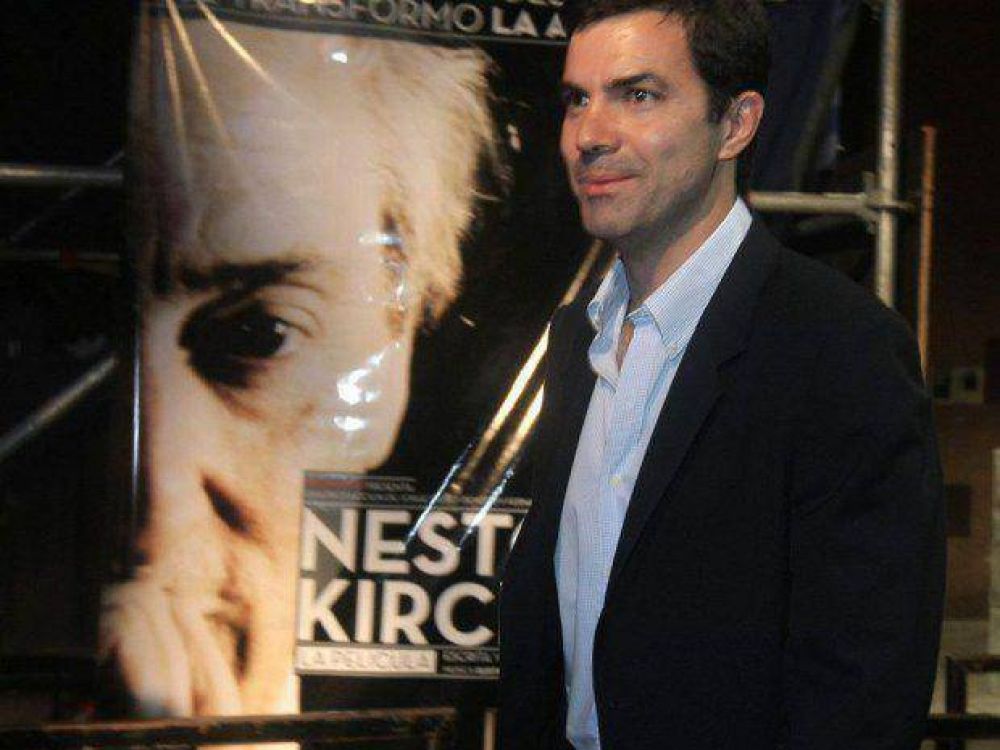 Seg�n el Gobierno, �Urtubey pag� de su bolsillo un avi�n privado�