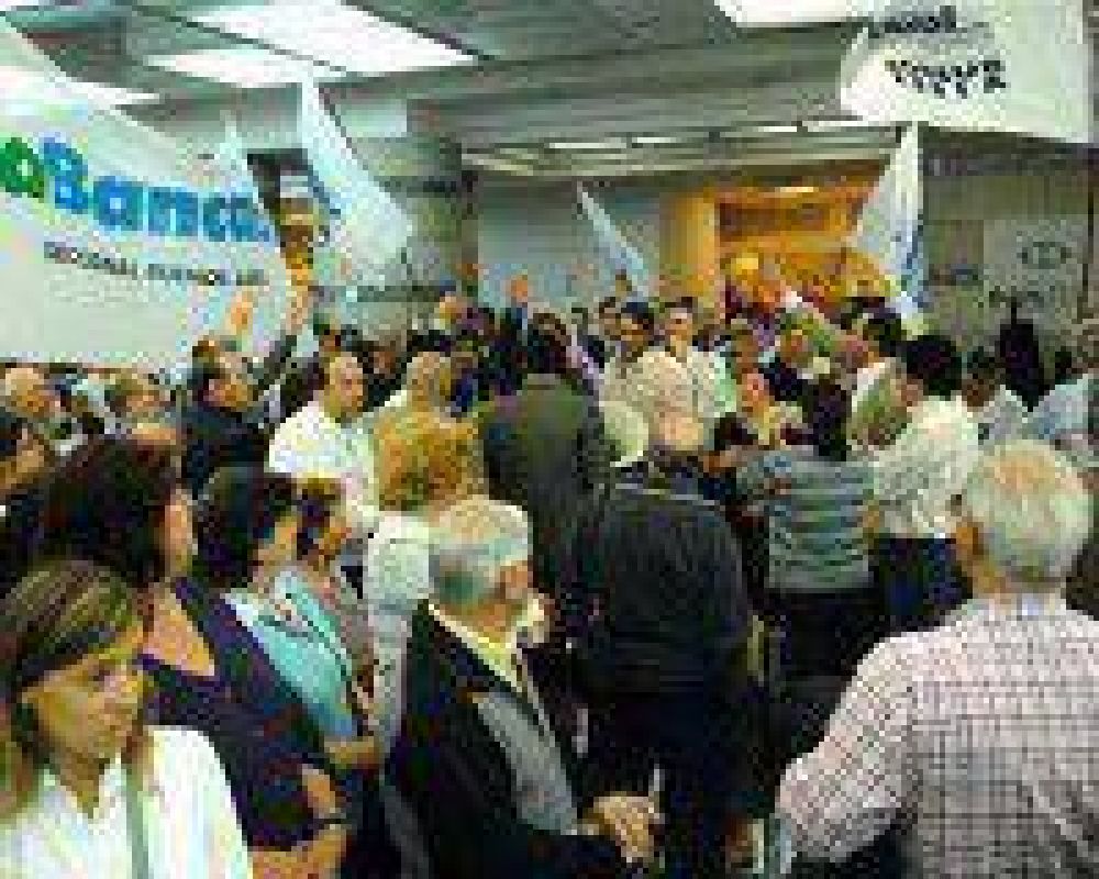 Bancarios �pierden un sueldo� por a�o en Impuestos a las Ganancias