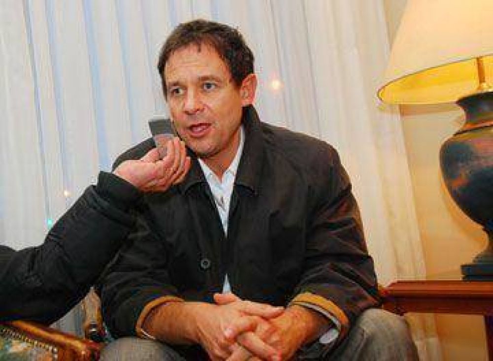 Costa impulsa construir �un nuevo modelo�