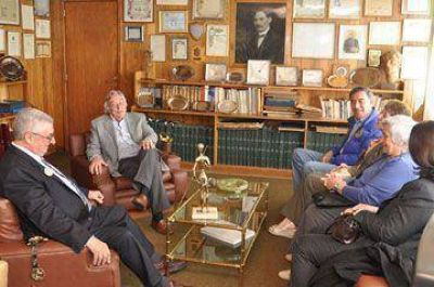 Visita del gobernador de Distrito del Club de Leones