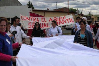 Marcharon contra el abuso infantil
