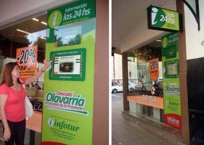 Infotur puso en marcha la primera vidriera interactiva en la Ciudad