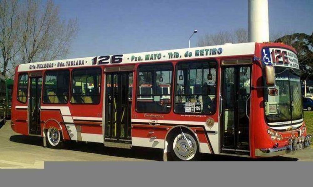  Rompen cinco colectivos de la lnea 126 y los choferes deciden suspender el servicio