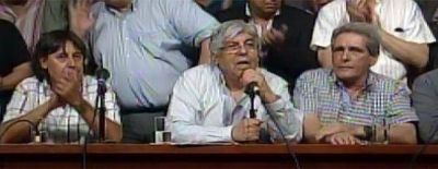 Moyano: "El silencio de las calles es la voz que el Gobierno debe escuchar"