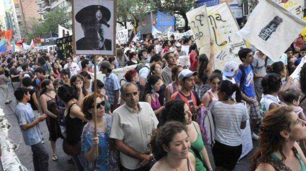 Defensa oficial y reclamo con una marcha contra el merodeo