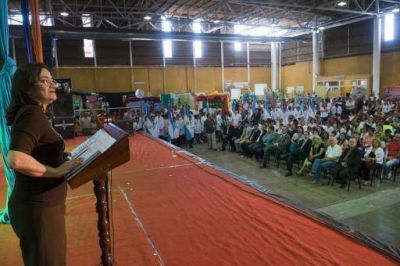 La Gobernadora inaugur� la II Expo Ambiente 2012