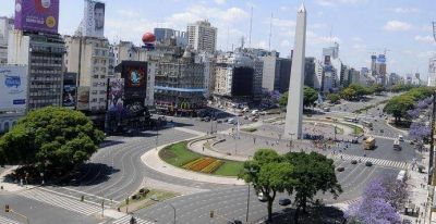 El paro se sinti� con fuerza en varias ciudades y Moyano le pidi� a Cristina que "escuche el silencio de la calle"