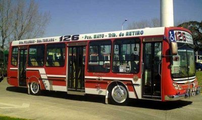 Rompen cinco colectivos de la l�nea 126 y los choferes deciden suspender el servicio