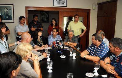Una veintena de sindicatos y varias organizaciones sociales adhieren en la ciudad al paro nacional